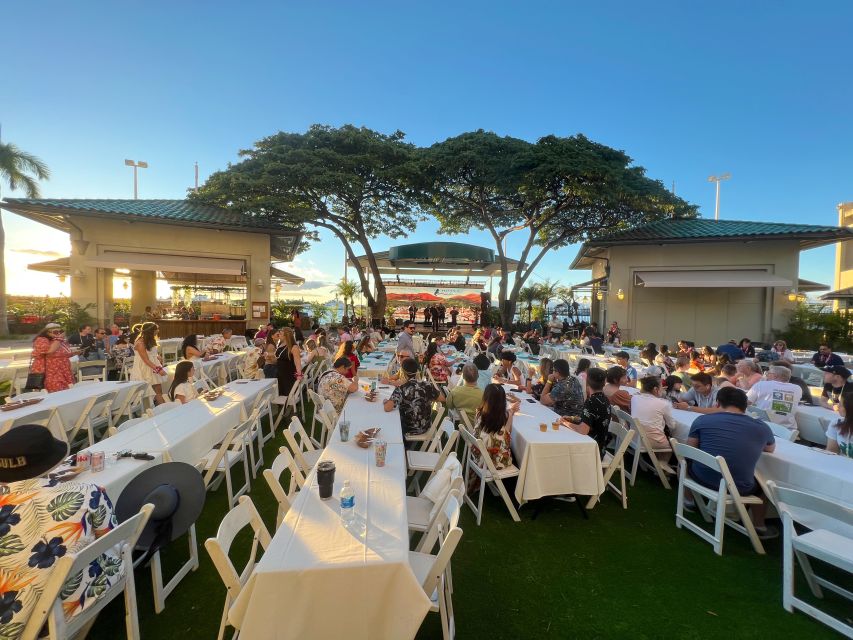 Oahu: Ka Moana Luau Dinner and Show at Aloha Tower - The sword-of-fire finale