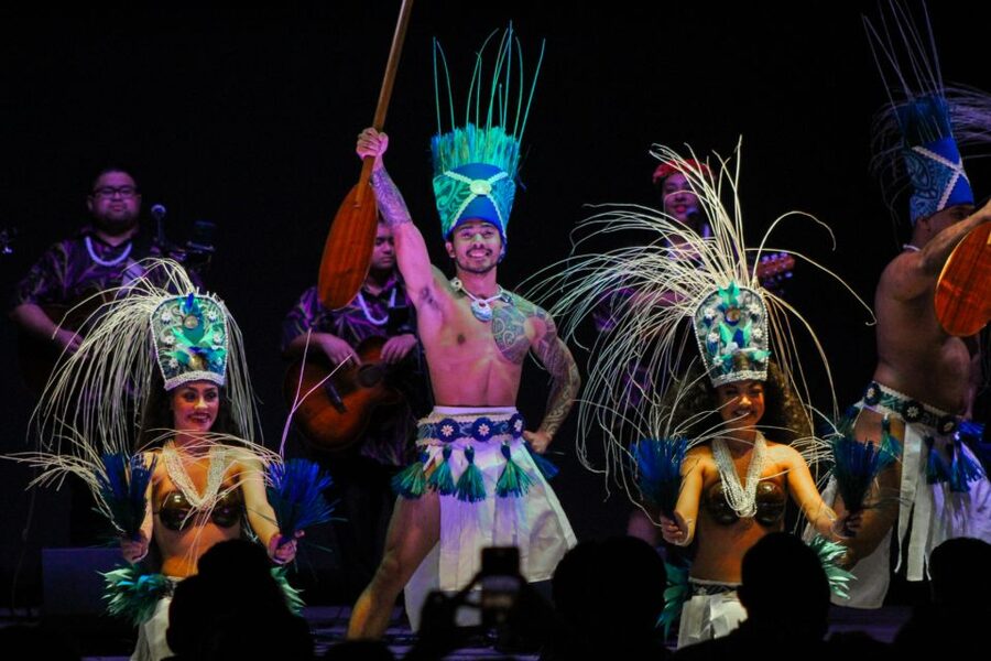 Oahu: Ka Moana Luau Dinner and Show at Aloha Tower - Is the food worth the $135 price?