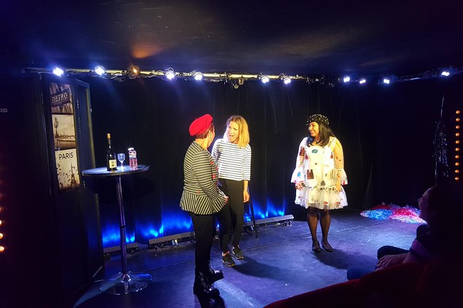 Oh My God She's Parisian! English Comedy Show in Paris - What Julie talks about on stage