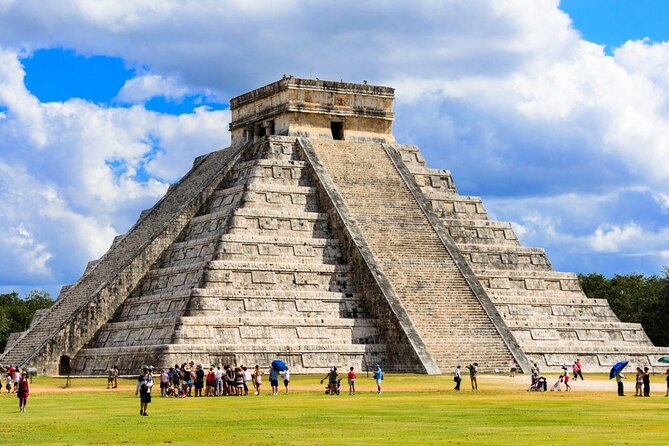 Oncelife experience of CHICHEN ITZA NIGHT SHOW. Cenote and Valladolid included. - Key points to know before booking