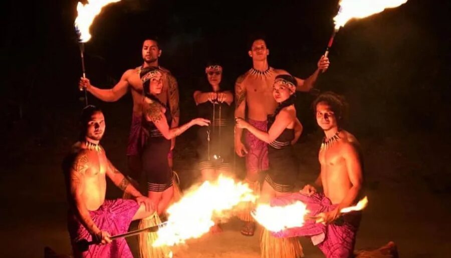Orlando: Polynesian Fire Luau with Dinner and Live Show - Booking tips for a smoother evening