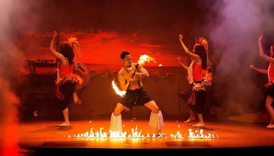 Orlando: Polynesian Fire Luau with Dinner and Live Show - Buffet dinner with island flavors