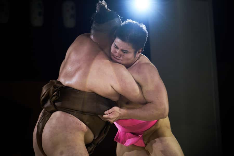 Osaka: Sumo Show & Experience w/ Optional Kimono & Hot Pot - Watching the Bouts From Close Range