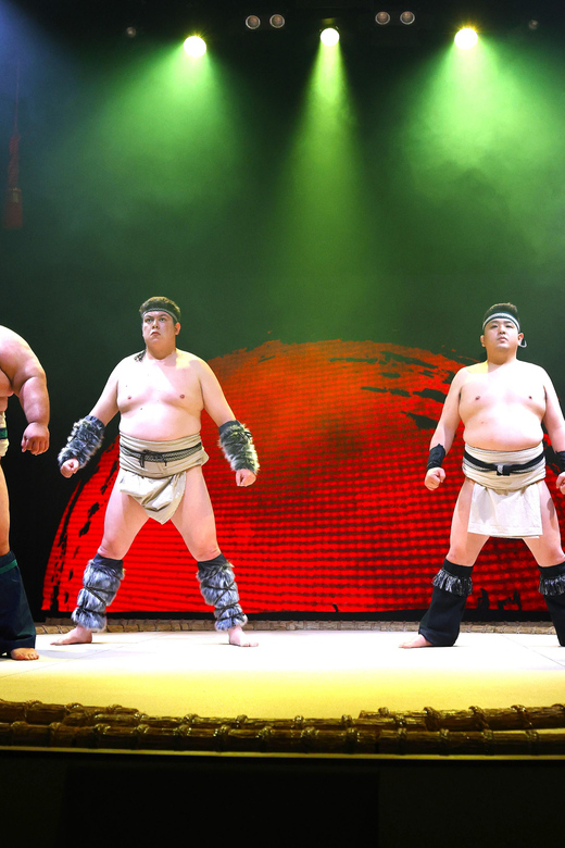 Osaka: Sumo Stage Show with Bento or Snack + Fight & Photo - The 10-minute rakugo opening