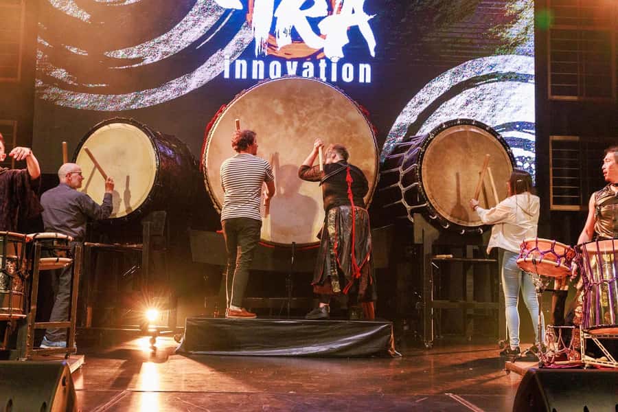 Osaka: UTAGE Japanese Taiko Live Show - Entering the Osaka Cultural Center