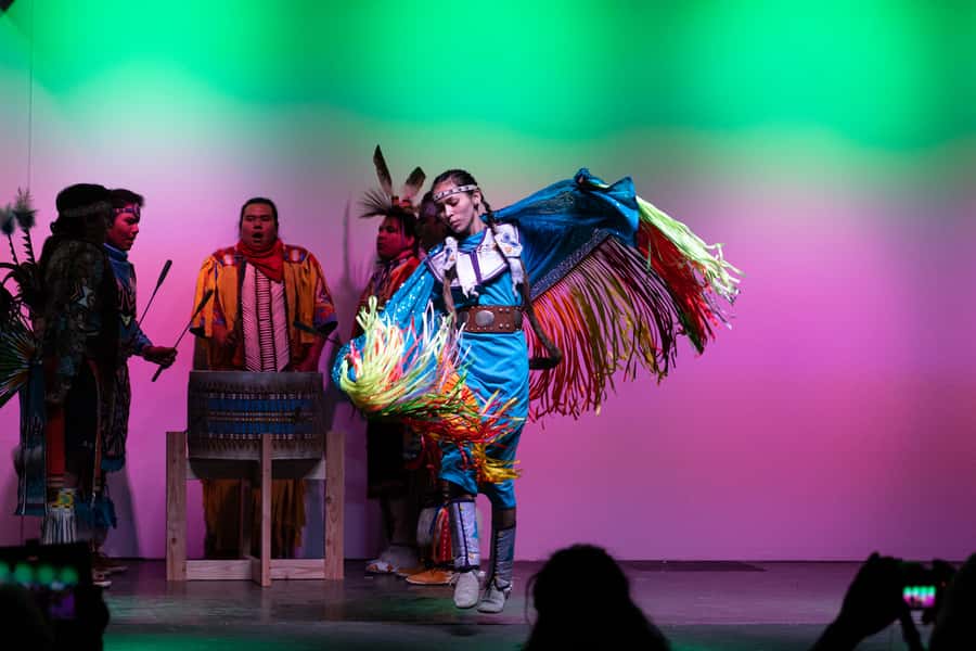 Page: Native American Dinner and Dance Show - Key points to know before you go