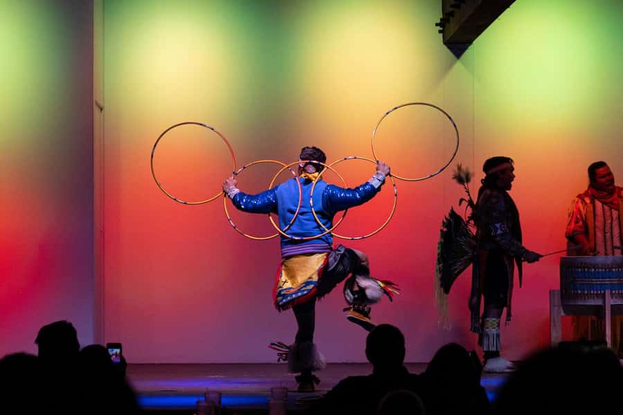 Page: Native American Dinner and Dance Show - The final photo and question period is worth staying for