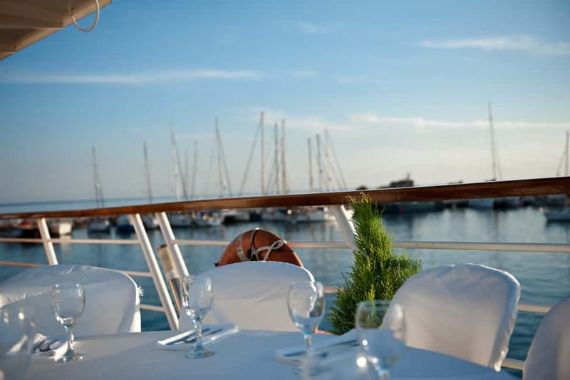 Paphos: Wave Dancer Fireworks, Buffet Dinner & Show Cruise - Why This Paphos Evening Works So Well
