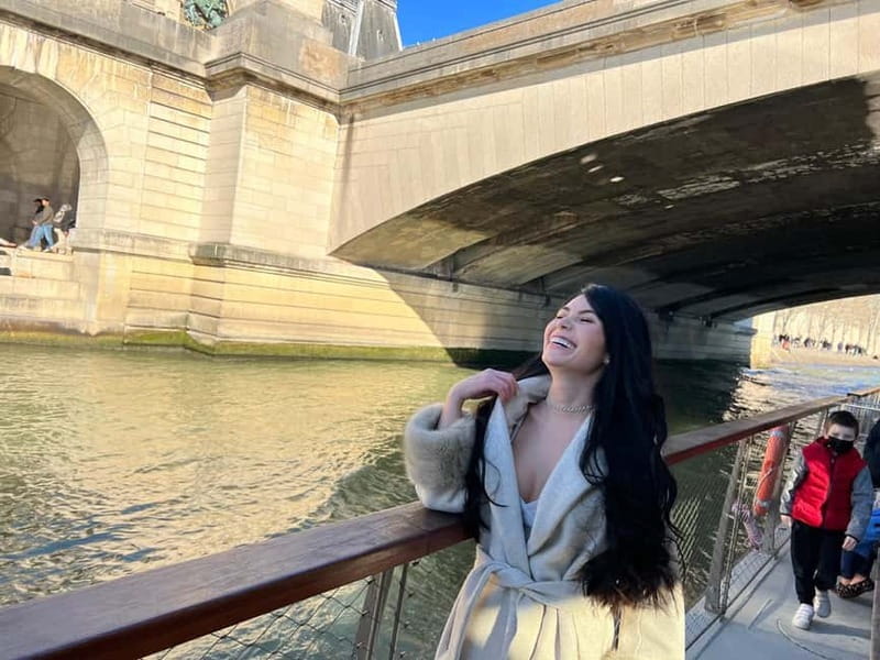 Paris: Day or Evening River Cruise with Musical Ambiance - The queue problem and how to protect your day