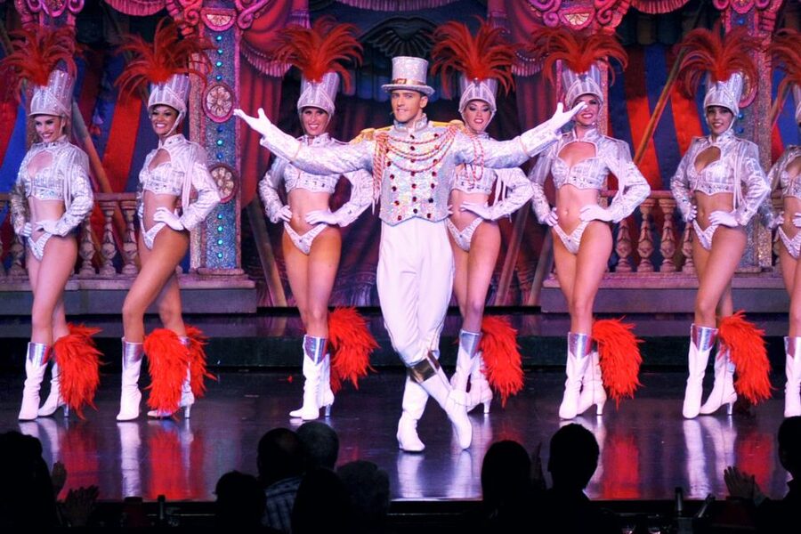 Paris: Dinner Show at the Moulin Rouge - Should you book the Moulin Rouge dinner show?