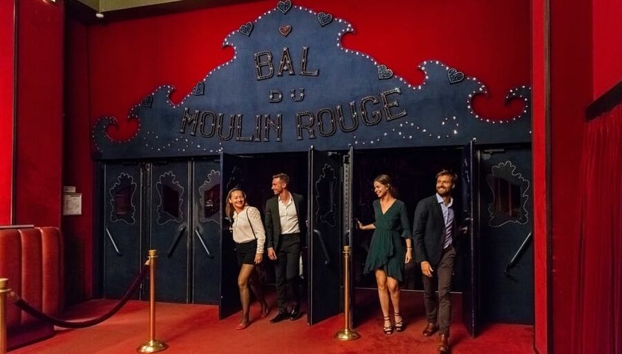 Paris: Eiffel Tower, Dinner Cruise and Moulin Rouge Show - Who should book this Paris night?