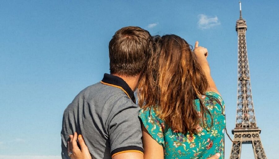 Paris: Eiffel Tower, Dinner Cruise and Moulin Rouge Show - What the schedule really feels like