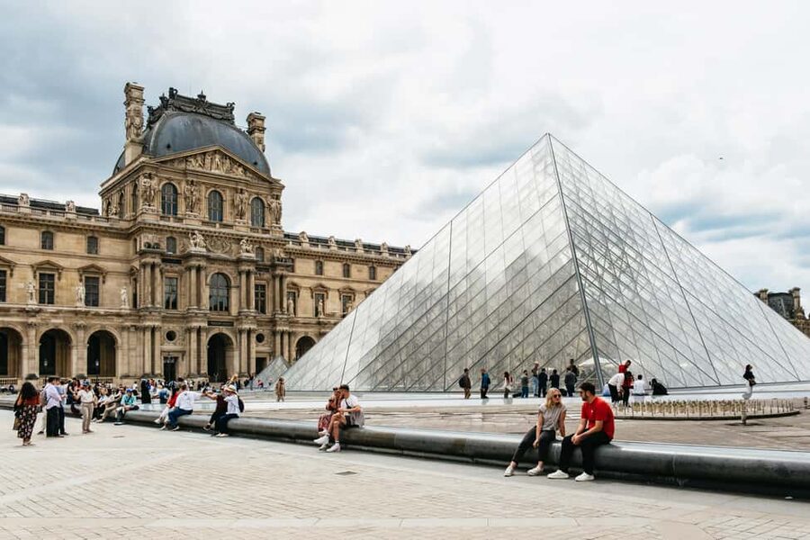 Paris: Emily TV Show Locations Guided Walking Tour - Starting at Place de l’Estrapade