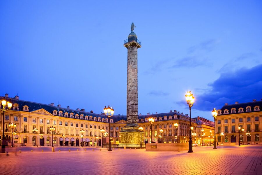 Paris: Evening Sightseeing Tour and Moulin Rouge Show - What the Féérie show includes