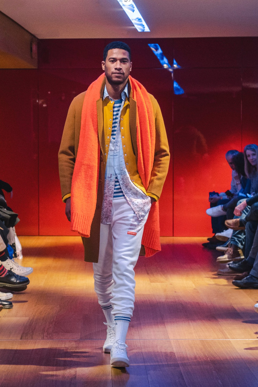 Paris: Fashion Show at Galeries Lafayette Haussmann - Fashion Week Atmosphere Without Fashion Week Prices