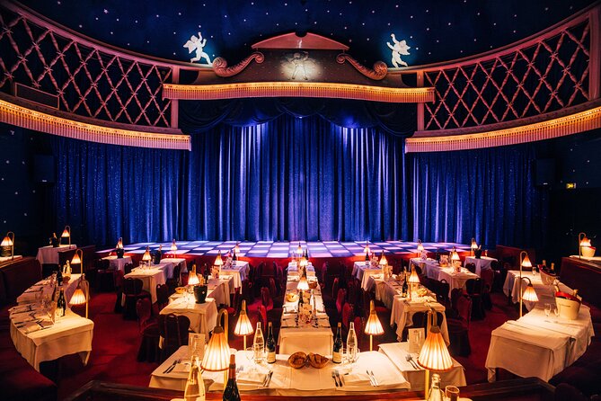 Paris La Nouvelle Eve Cabaret Show in Montmartre - Choosing between Champagne and dinner