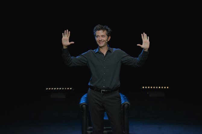 Paris night out : Comedy in English 'How to Become a Parisian ?' - Who will enjoy this Paris evening