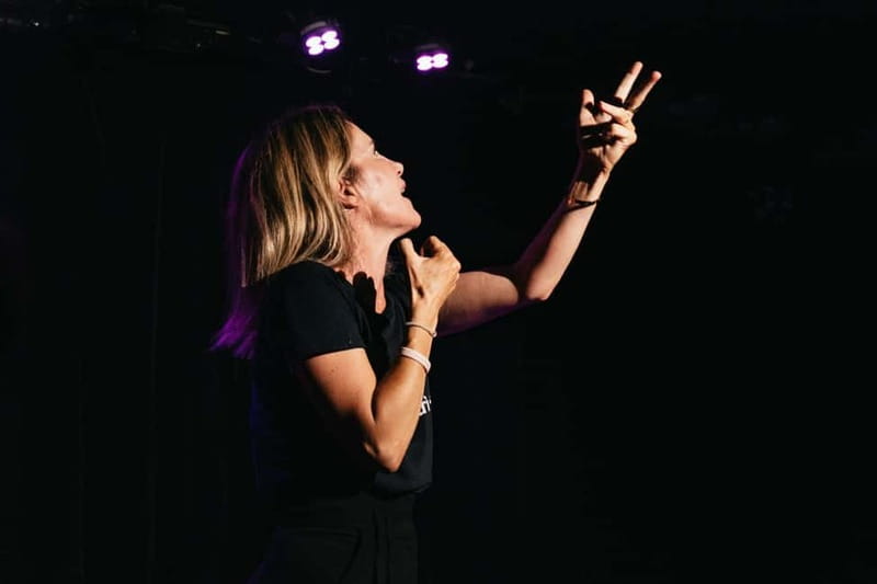 Paris: Oh My God She's Parisian! English Comedy Show - A few limitations to keep in mind