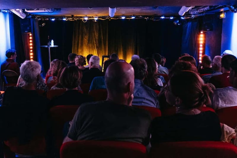 Paris: Oh My God She's Parisian! English Comedy Show - Why the English performance matters