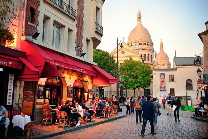 Paris: Small Group Moulin Rouge & Sacré Cœur Montmartre Tour - Key points to know before you book