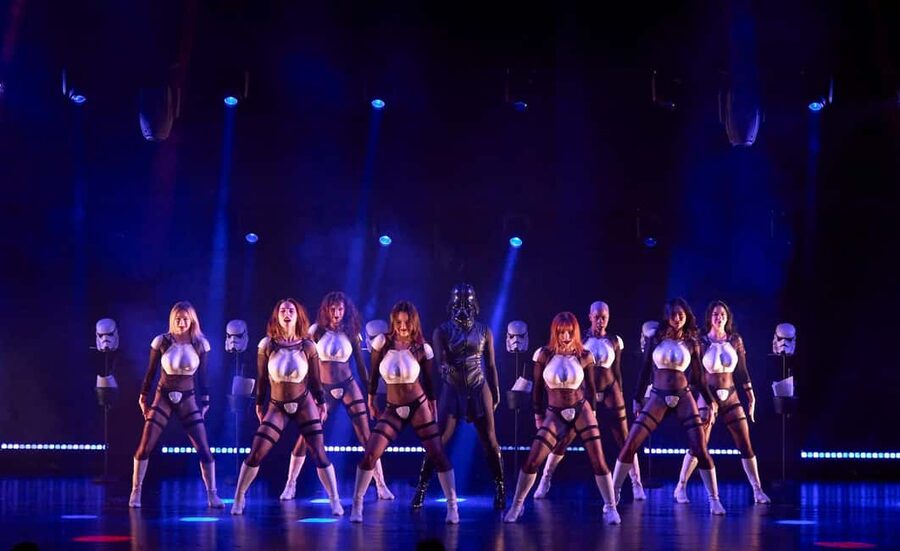 Paris: The Empire Strips Back – a night of show and atmosphere - Why the performances matter more than the plot