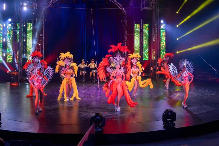 Phuket: Aqua Circus Phuket Admission Ticket - Why the costumes and visual design matter