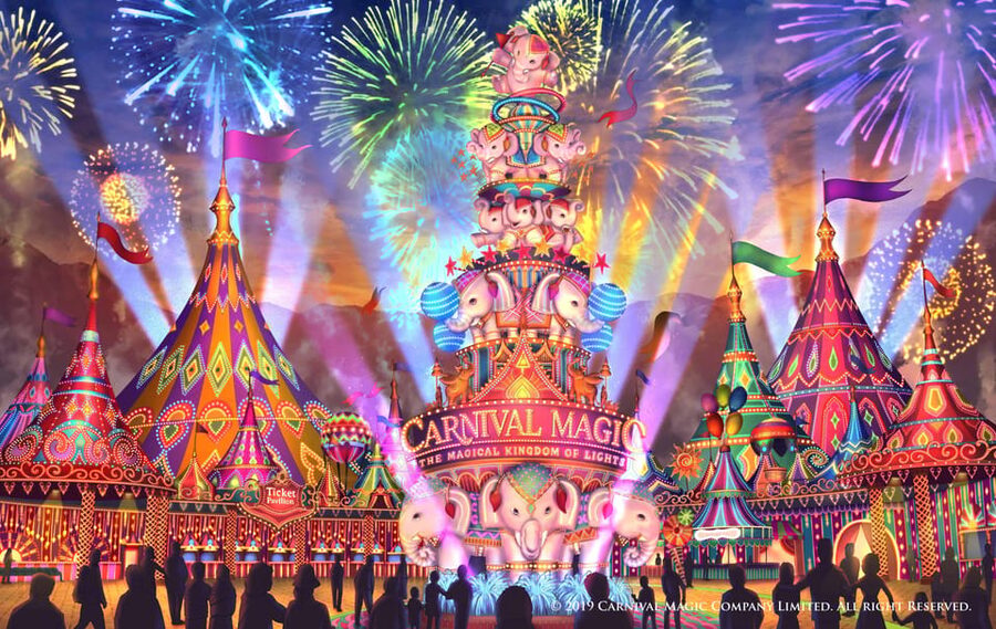 Phuket: Carnival Magic Show + Buffet Dinner - What the atmosphere feels like in bad weather