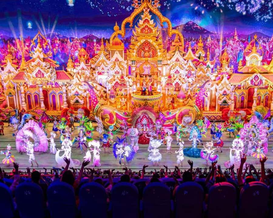 Phuket: Carnival Magic Show Royal Seat with Dinner - Is $112 good value?