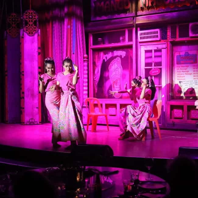 Phuket: Junkyard Theatre Dinner and Show - Standard Ticket - A three-course meal with more weight than expected