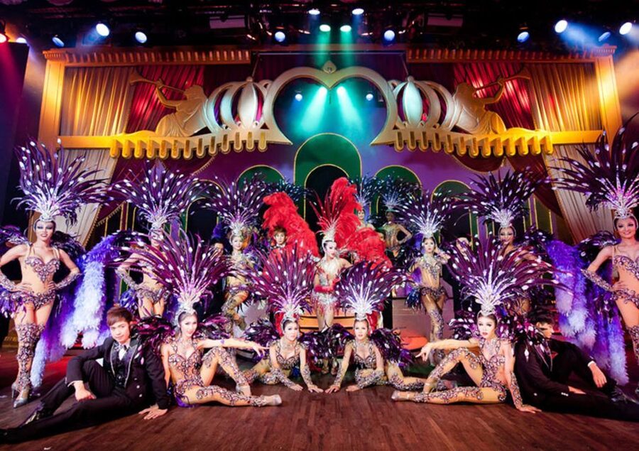 Phuket: Simon Cabaret Show Admission Ticket - A glittering hour at Simon Cabaret