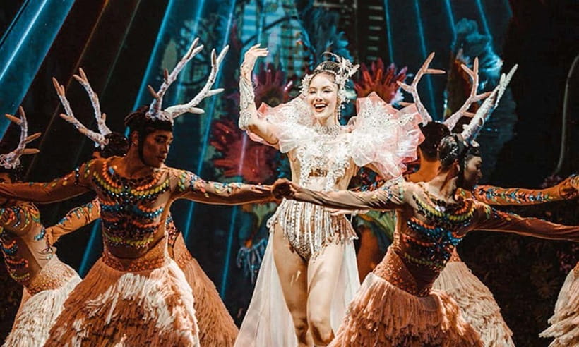 Phuket: Simon Cabaret Show Tickets Optional First 3 Rows - The 90-Minute Program and Its Pacing