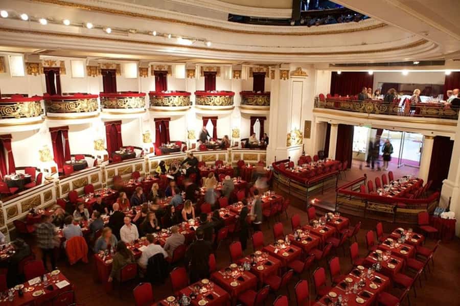Piazzolla Tango Show in Buenos Aires (with optional dinner) - Entering Galería Güemes at 8:00 PM