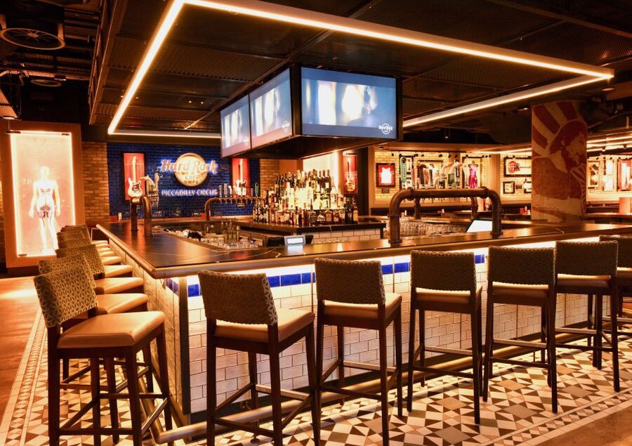 Picadilly Circus: Hard Rock Cafe Set Menu Lunch or Dinner - Timing, crowds, and practical planning