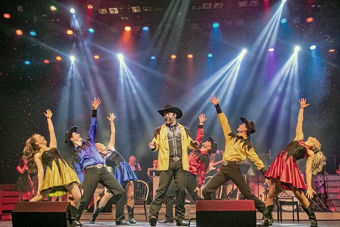 Pigeon Forge: Country Tonite Show Admission Ticket - Christmas Shows in November and December