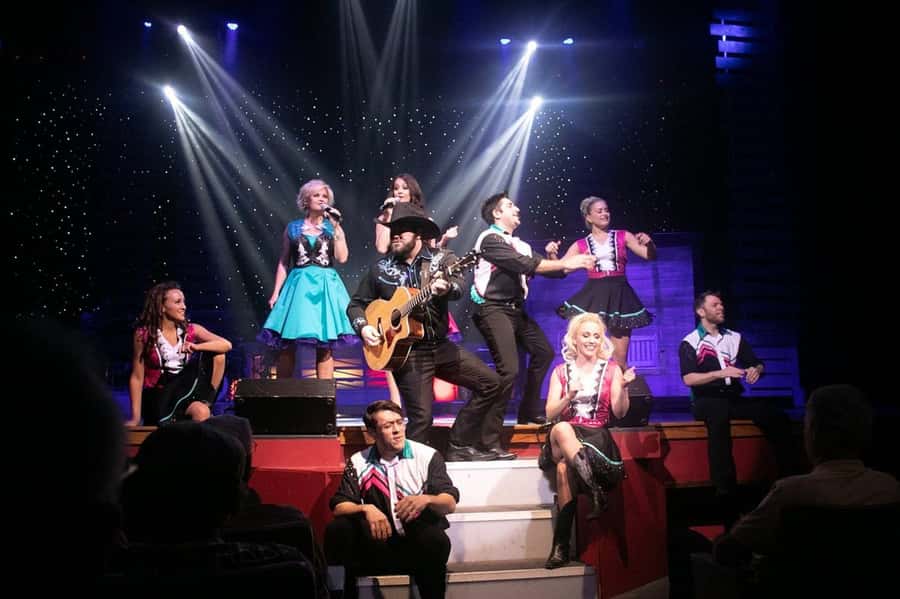 Pigeon Forge: Country Tonite Theatre Show Ticket - The opening: singers, dancers, and live musicians