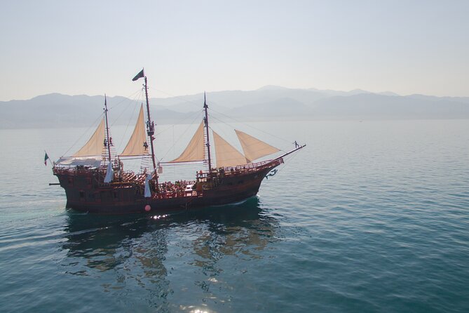 Pirate Ship Premium Dinner Cruise with Show - Key points at a glance