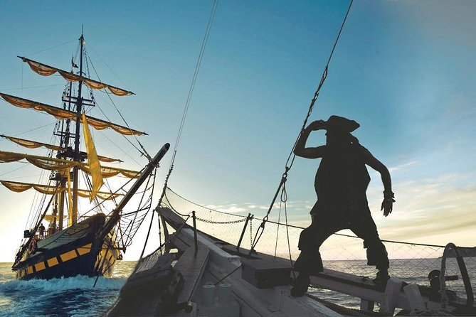 Pirate Ship Sunset Dinner and Show in Los Cabos - Cruising Toward the Arch