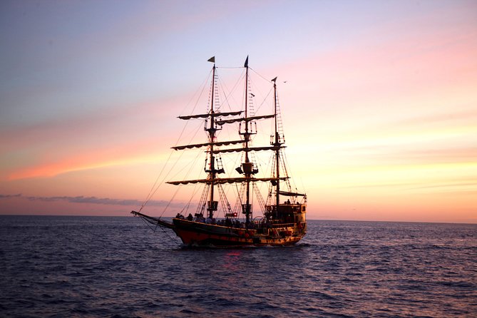 Pirate Ship Sunset Dinner and Show in Los Cabos - Who Will Enjoy This Evening