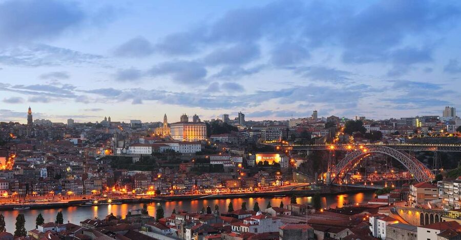 Porto: All-Inclusive Fado Dinner Show and Night Tour - What is included, and where costs can grow