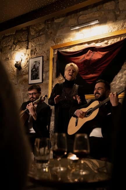 Porto: An Intimate Fado Show in a Historical Tavern - The first half: Coimbra Fado and youthful poetry