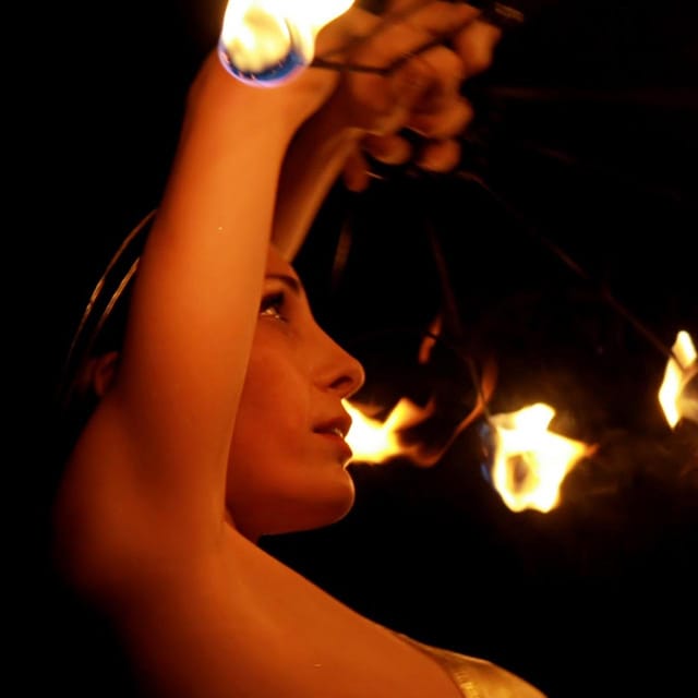 Porto: Cabaret & Pole Shows, with a Welcome Drink! - Who will enjoy this Porto night out