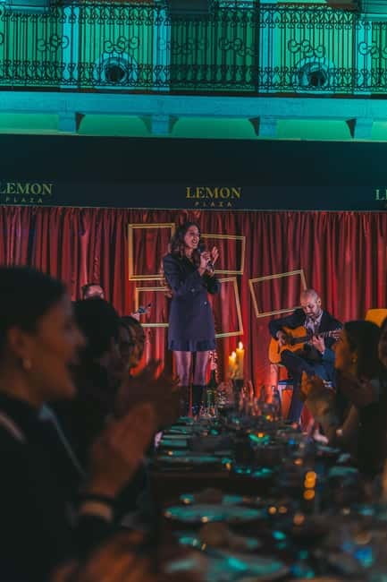 Porto: Fado Show & Dinner: A Night of Fado & Fine Dining - Dessert with Croft Tawny Port