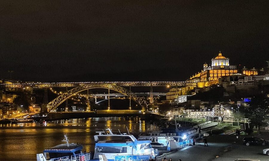 Porto: Fado Show with Dinner in a Traditional Fado House - How the meal affects the $100 price