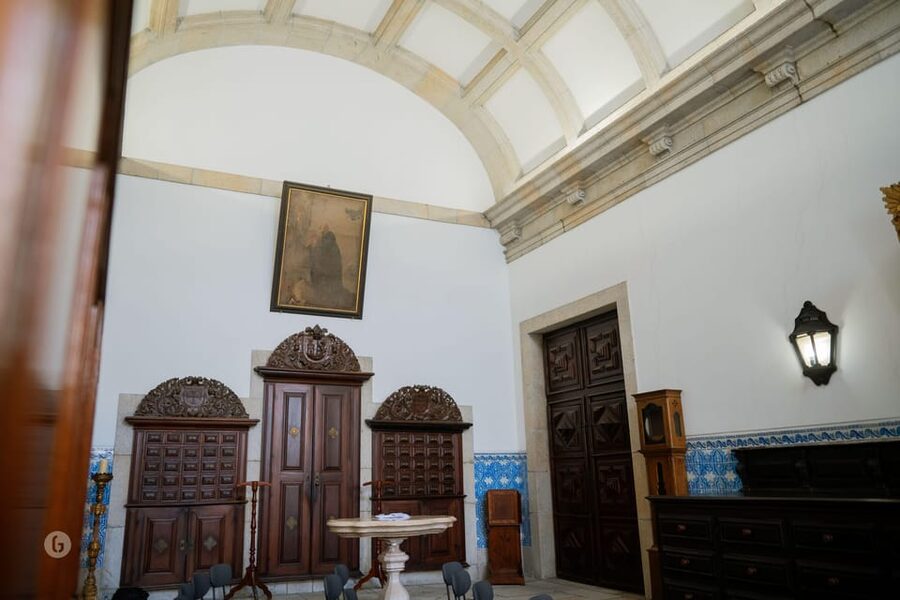 “Porto: Fado Show with Guided Tour in a Historic Monastery” - Practical details before you go