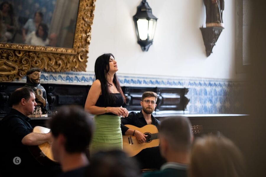 “Porto: Fado Show with Guided Tour in a Historic Monastery” - The 90-minute visit, step by step