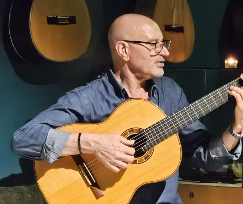Porto: Intimate Fado Show & Port Wine in Trindade Noble Hall - Entering Porto’s Ordem da Trindade