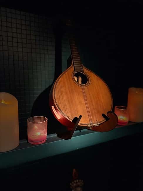 Porto: Intimate Fado Show & Port Wine in Trindade Noble Hall - The music is explained, not watered down