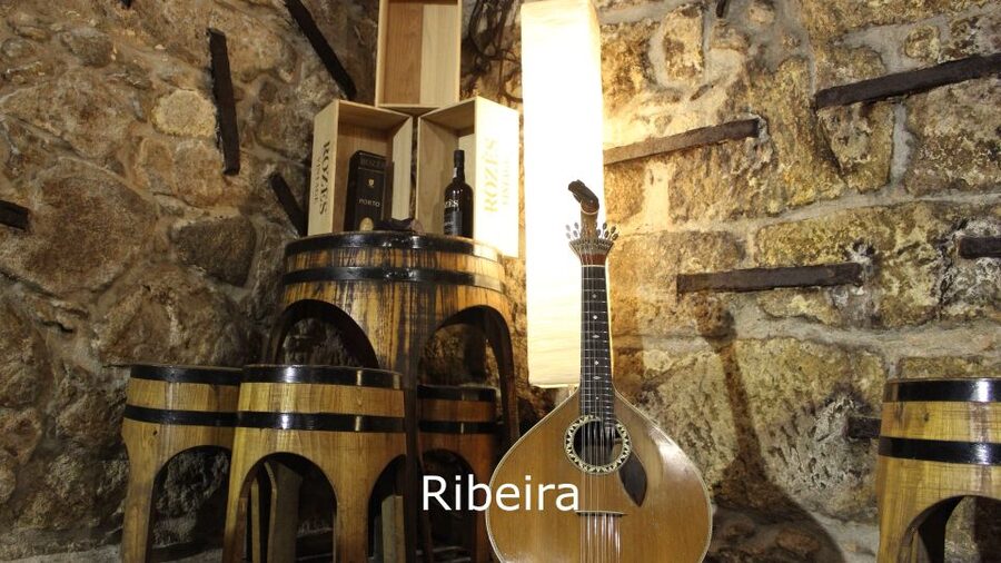 Porto: Live Fado Show with Glass of Port Wine - How much value do you get for $23?