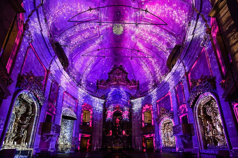 Porto: Spiritus Multimedia Show Entry Ticket - Entering the church and finding your place