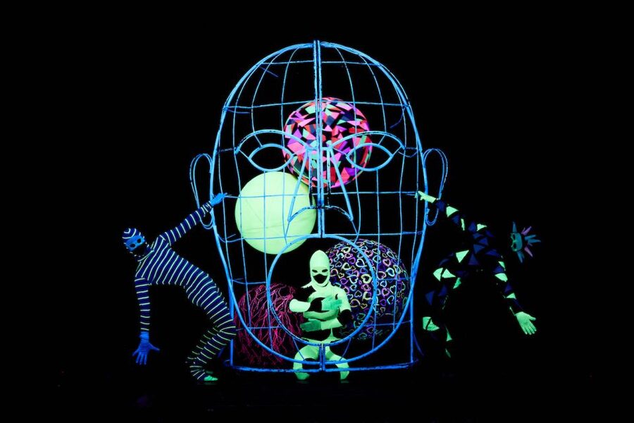 Prague: WOW Show Black Light Theater - What the WOW Show actually feels like